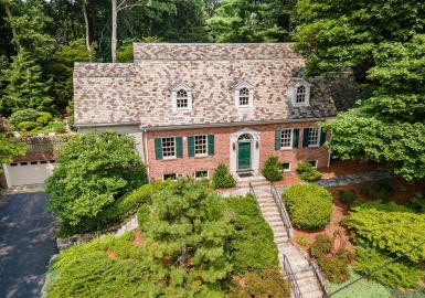 34 Bancroft Rd, Wellesley, Massachusetts 02481, 4 Bedrooms Bedrooms, 9 Rooms Rooms,3.5 BathroomsBathrooms,Residential,For Sale,Bancroft Rd,73138433
