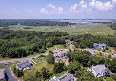 23 Castle View Dr, Gloucester, Massachusetts 01930, 4 Bedrooms Bedrooms, 12 Rooms Rooms,2.5 BathroomsBathrooms,Residential,For Sale,Castle View Dr,73134660