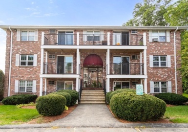 2 Karen Cir, Billerica, Massachusetts 01821, 2 Bedrooms Bedrooms, 4 Rooms Rooms,1 BathroomBathrooms,Residential,For Sale,Mitchel Estates,Karen Cir,73154089