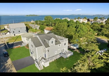 33 Warfield Ave, Hull, Massachusetts 02045, 4 Bedrooms Bedrooms, 8 Rooms Rooms,2.5 BathroomsBathrooms,Residential,For Sale,Warfield Ave,73152119