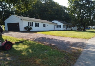 38 Ridge St, Westminster, Massachusetts 01473, 4 Bedrooms Bedrooms, 8 Rooms Rooms,1 BathroomBathrooms,Residential,For Sale,Ridge St,73162788