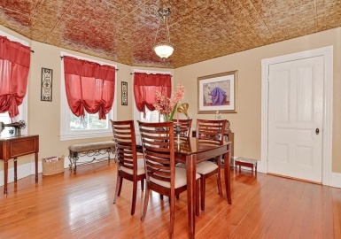 42 Pleasant St, North Attleboro, Massachusetts 02760, 2 Bedrooms Bedrooms, 4 Rooms Rooms,1 BathroomBathrooms,Residential,For Sale,Pleasant St,73126078