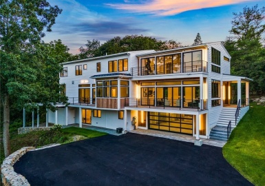 135 Beach St, Cohasset, Massachusetts 02025, 5 Bedrooms Bedrooms, 10 Rooms Rooms,4.5 BathroomsBathrooms,Residential,For Sale,Beach St,73087535