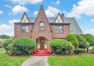 63 Park Edge Avenue, Springfield, Massachusetts 01108, 3 Bedrooms Bedrooms, 8 Rooms Rooms,2.5 BathroomsBathrooms,Residential,For Sale,Park Edge Avenue,73138895