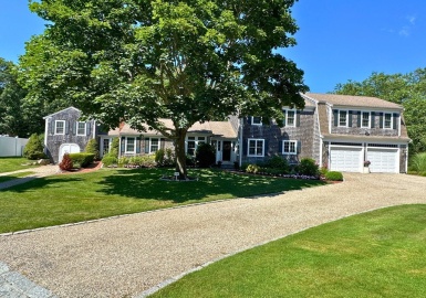 44 Sunset Drive, Yarmouth, Massachusetts 02664, 3 Bedrooms Bedrooms, 7 Rooms Rooms,3.5 BathroomsBathrooms,Residential,For Sale,Sunset Drive,73145385