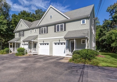 47 Beaver Street, Franklin, Massachusetts 02038, 2 Bedrooms Bedrooms, 6 Rooms Rooms,2.5 BathroomsBathrooms,Residential,For Sale,Beaver Street,73155037