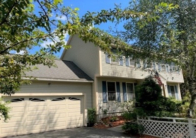 38 Coachmans Lane, Haverhill, Massachusetts 01832, 3 Bedrooms Bedrooms, 8 Rooms Rooms,2.5 BathroomsBathrooms,Residential,For Sale,Coachmans Lane,73143042