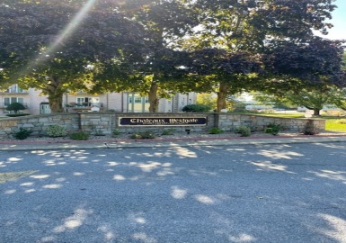 100 Oak Ln, Brockton, Massachusetts 02301, 2 Bedrooms Bedrooms, 5 Rooms Rooms,1 BathroomBathrooms,Residential,For Sale,Chateaux Westgate Condominium,Oak Ln,73163687