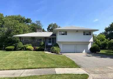 23 Selwyn Rd., Newton, Massachusetts 02461, 3 Bedrooms Bedrooms, 7 Rooms Rooms,2.5 BathroomsBathrooms,Residential,For Sale,Selwyn Rd.,73128749