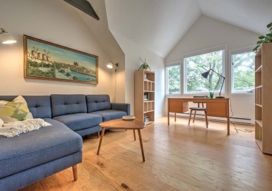 53 Clark Avenue, Northampton, Massachusetts 01060, 2 Bedrooms Bedrooms, 4 Rooms Rooms,1 BathroomBathrooms,Residential,For Sale,Clark Avenue,73146819