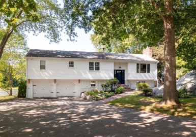 439 King St, Cohasset, Massachusetts 02025, 4 Bedrooms Bedrooms, 8 Rooms Rooms,3 BathroomsBathrooms,Residential,For Sale,King St,73159030