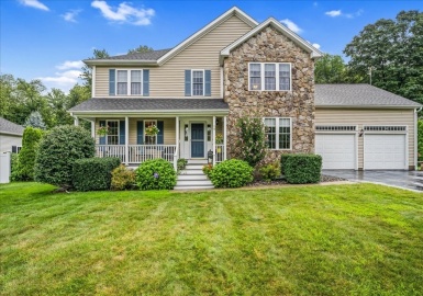 19 Hilltop Farm Rd, Auburn, Massachusetts 01501, 4 Bedrooms Bedrooms, 7 Rooms Rooms,2.5 BathroomsBathrooms,Residential,For Sale,Hilltop Farm Rd,73146405