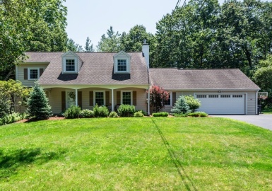 60 Wyndhurst Drive, Holden, Massachusetts 01520, 5 Bedrooms Bedrooms, 10 Rooms Rooms,2.5 BathroomsBathrooms,Residential,For Sale,Wyndhurst Drive,73135741