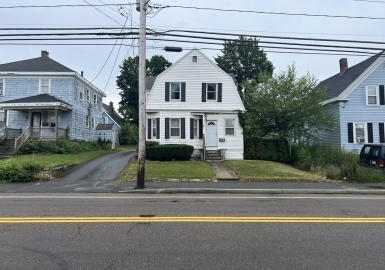 527 Centre St, Brockton, Massachusetts 02302, 3 Bedrooms Bedrooms, 6 Rooms Rooms,1 BathroomBathrooms,Residential,For Sale,Centre St,73136810