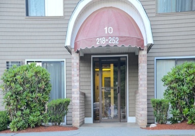 440 North Ave, Haverhill, Massachusetts 01830, 1 Bedroom Bedrooms, 3 Rooms Rooms,1 BathroomBathrooms,Residential,For Sale,Northside Condos-B10,North Ave,73133365