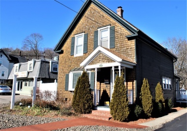 139 East Central Street, Franklin, Massachusetts 02038, 1 Bedroom Bedrooms, 4 Rooms Rooms,1 BathroomBathrooms,Residential Lease,For Rent,East Central Street,73196301