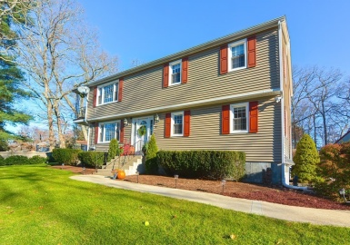 110 Oswego, Bellingham, Massachusetts 02019, 2 Bedrooms Bedrooms, 5 Rooms Rooms,1 BathroomBathrooms,Residential Lease,For Rent,Oswego,73184894