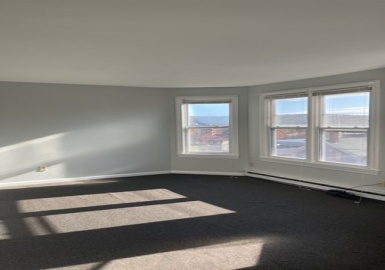 31 Hamilton St, Southbridge, Massachusetts 01550, 2 Bedrooms Bedrooms, 5 Rooms Rooms,1 BathroomBathrooms,Residential Lease,For Rent,Hamilton St,73191350