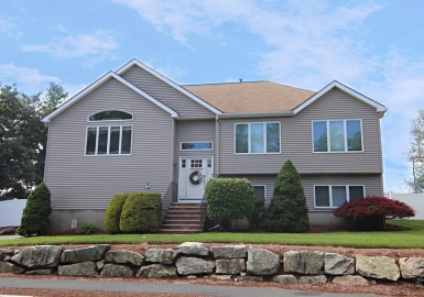 10 Kayla Drive, Saugus, Massachusetts 01906, 4 Bedrooms Bedrooms, 10 Rooms Rooms,3 BathroomsBathrooms,Residential,For Sale,Kayla Drive,73148092