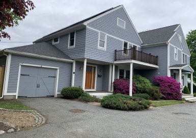 97 Pleasant St, Manchester, Massachusetts 01944, 3 Bedrooms Bedrooms, 6 Rooms Rooms,2 BathroomsBathrooms,Residential Lease,For Rent,Pleasant St,73178018