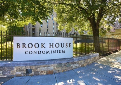 77 Pond Avenue, Brookline, Massachusetts 02445, 3 Bedrooms Bedrooms, 5 Rooms Rooms,2 BathroomsBathrooms,Residential Lease,For Rent,Pond Avenue,73213615
