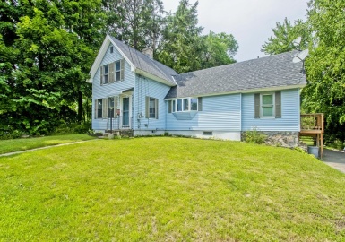25 Finn St, Northampton, Massachusetts 01060, 4 Bedrooms Bedrooms, 10 Rooms Rooms,2 BathroomsBathrooms,Residential,For Sale,Finn St,73138507