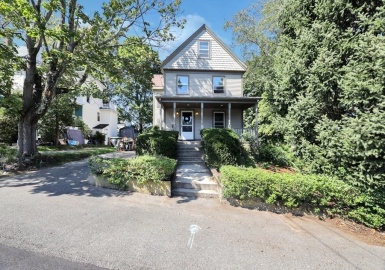 21 Border St, Dedham, Massachusetts 02026, 4 Bedrooms Bedrooms, 8 Rooms Rooms,1 BathroomBathrooms,Residential,For Sale,Border St,73156231