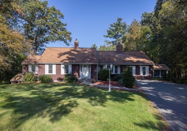 41 Whitewood Road, Milford, Massachusetts 01757, 4 Bedrooms Bedrooms, 7 Rooms Rooms,2.5 BathroomsBathrooms,Residential,For Sale,Whitewood Road,73167626