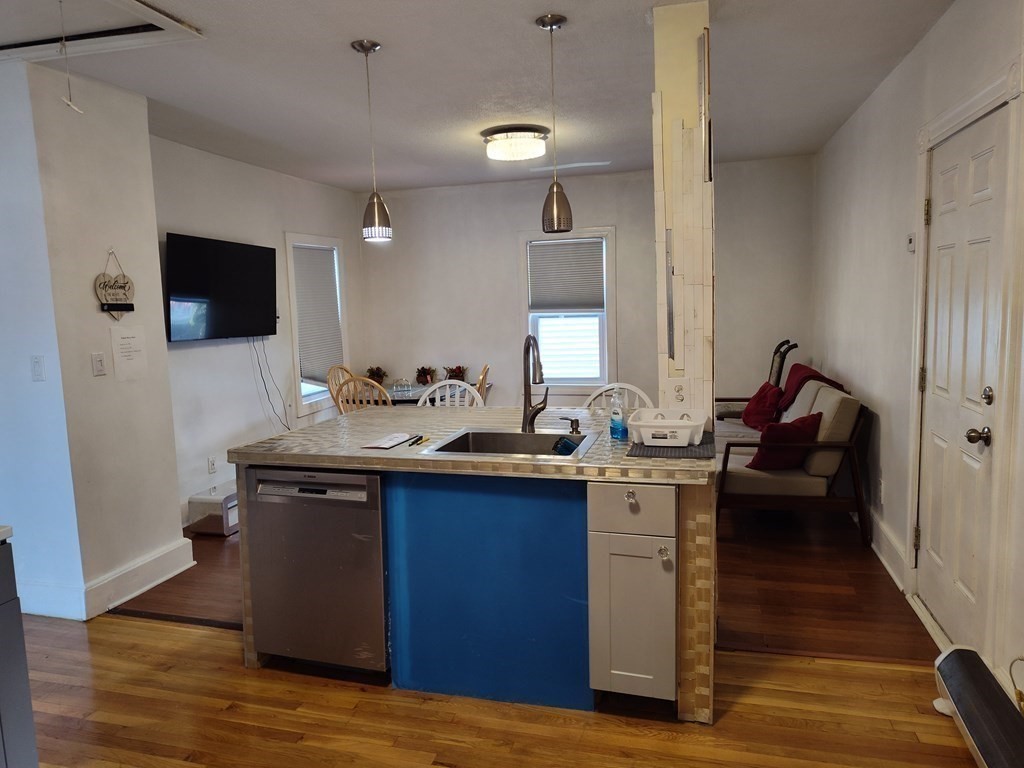 1025 Eastern, Malden, Massachusetts 02148