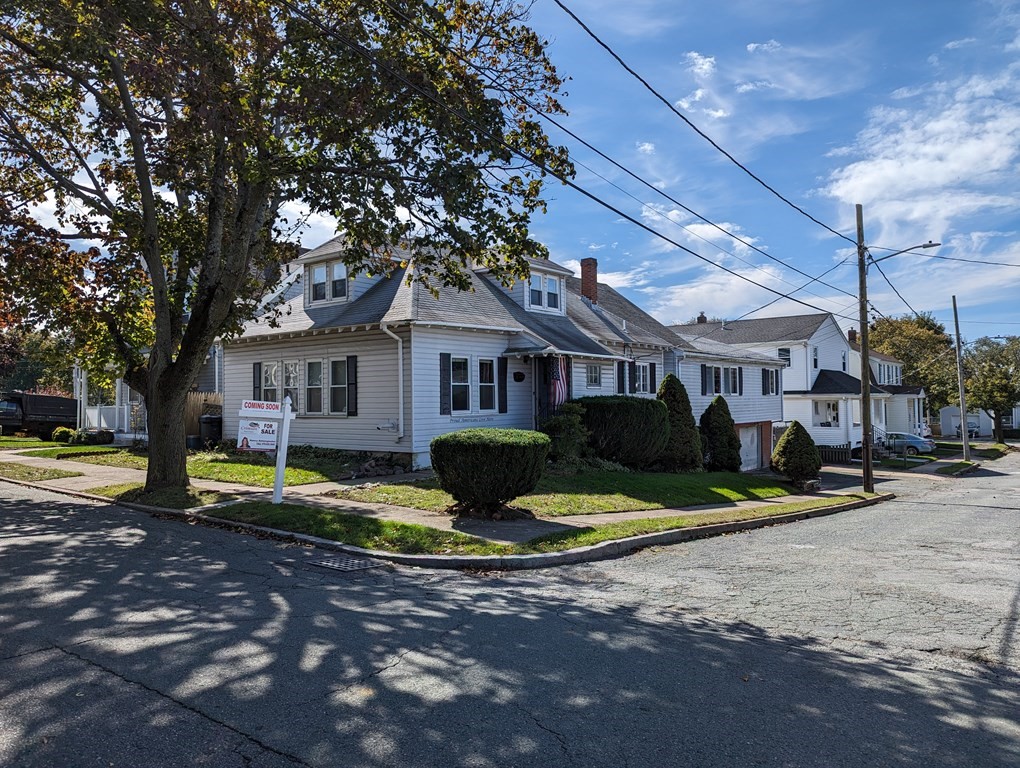 4 Palmer Ave, Peabody, Massachusetts 01960