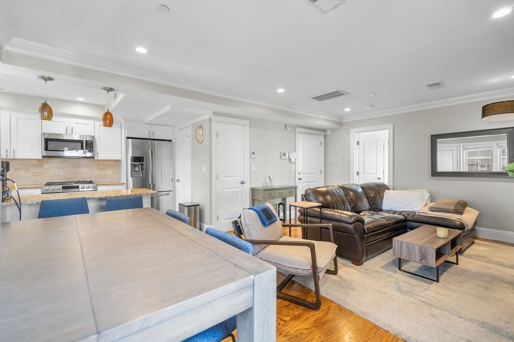 2 Cottage St, Boston, Massachusetts 02127