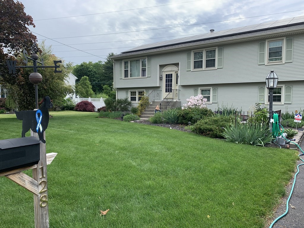 128 Saint Laurent Pkwy, Seekonk, Massachusetts 02771