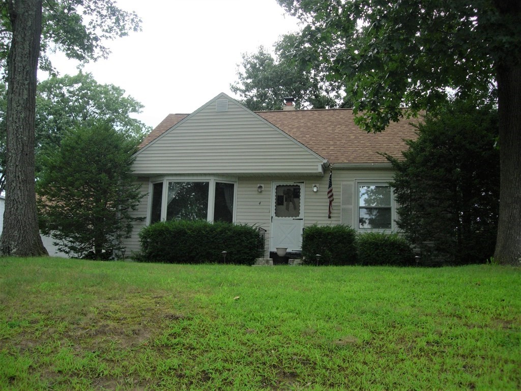 4 Ridgeview Rd, West Springfield, Massachusetts 01089