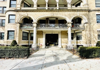 1080 Beacon St, Brookline, Massachusetts 02446, 1 Bedroom Bedrooms, 3 Rooms Rooms,1 BathroomBathrooms,Residential Lease,For Rent,Beacon St,73197207