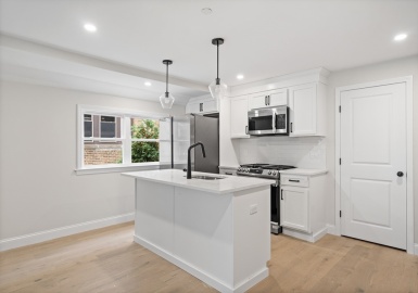 57 Nottinghill, Boston, Massachusetts 02135, 6 Bedrooms Bedrooms, 7 Rooms Rooms,4.5 BathroomsBathrooms,Residential Lease,For Rent,Nottinghill,73216894
