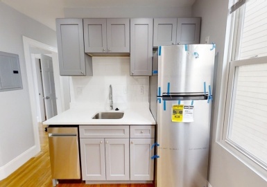 381-383 Cardinal Medeiros Ave, Cambridge, Massachusetts 02141, 2 Bedrooms Bedrooms, 4 Rooms Rooms,1 BathroomBathrooms,Residential,For Sale,Cardinal Medeiros Ave,73099915