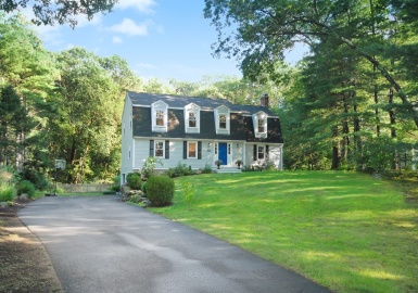57 Hill Street, Concord, Massachusetts 01742, 4 Bedrooms Bedrooms, 9 Rooms Rooms,2.5 BathroomsBathrooms,Residential,For Sale,Hill Street,73155502