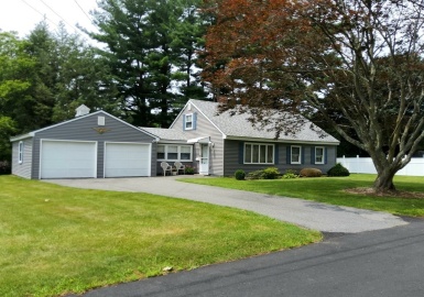 10 Bedford St, Methuen, Massachusetts 01844, 2 Bedrooms Bedrooms, 4 Rooms Rooms,1 BathroomBathrooms,Residential,For Sale,Bedford St,73149758
