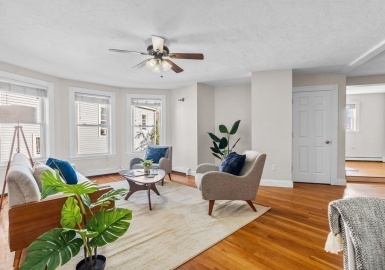480 Medford St, Somerville, Massachusetts 02145, 3 Bedrooms Bedrooms, 6 Rooms Rooms,1 BathroomBathrooms,Residential Lease,For Rent,Medford St,73217184