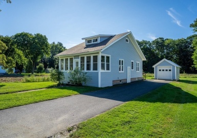 155 Elm Street, Hatfield, Massachusetts 01038, 2 Bedrooms Bedrooms, 5 Rooms Rooms,1 BathroomBathrooms,Residential,For Sale,Elm Street,73154289