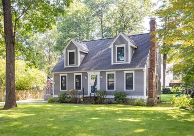 39 Hawthorne Rd, Leominster, Massachusetts 01453, 3 Bedrooms Bedrooms, 6 Rooms Rooms,1.5 BathroomsBathrooms,Residential,For Sale,Hawthorne Rd,73156177