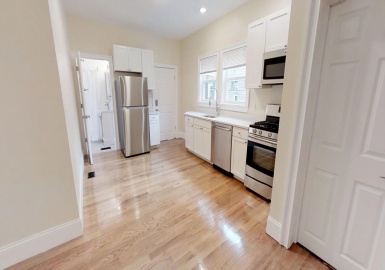 8 Claremon St, Somerville, Massachusetts 02144, 2 Bedrooms Bedrooms, 3 Rooms Rooms,1 BathroomBathrooms,Residential Lease,For Rent,Claremon St,73207504