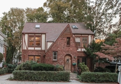 35 Greycliff Rd, Boston, Massachusetts 02135, 5 Bedrooms Bedrooms, 7 Rooms Rooms,2 BathroomsBathrooms,Residential Lease,For Rent,Greycliff Rd,73198463