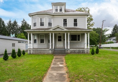 58 Northampton Street, Easthampton, Massachusetts 01027, 4 Bedrooms Bedrooms, 8 Rooms Rooms,2 BathroomsBathrooms,Residential,For Sale,Northampton Street,73150385