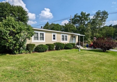 239 Ayer, Littleton, Massachusetts 01460, 2 Bedrooms Bedrooms, 4 Rooms Rooms,1.5 BathroomsBathrooms,Residential,For Sale,Ayer,73140290