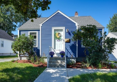 10 Standish St, Worcester, Massachusetts 01606, 3 Bedrooms Bedrooms, 5 Rooms Rooms,1 BathroomBathrooms,Residential,For Sale,Standish St,73161730
