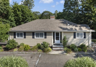 855 Worcester St, Wellesley, Massachusetts 02481, 3 Bedrooms Bedrooms, 7 Rooms Rooms,2 BathroomsBathrooms,Residential,For Sale,Worcester St,73156047