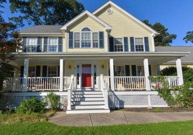 34 Highridge Road, Bellingham, Massachusetts 02019, 4 Bedrooms Bedrooms, 10 Rooms Rooms,3.5 BathroomsBathrooms,Residential,For Sale,Highridge Road,73160808