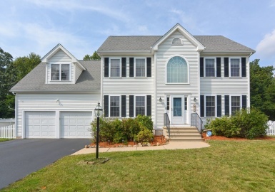 27 Gannett Way, Hopedale, Massachusetts 01747, 4 Bedrooms Bedrooms, 10 Rooms Rooms,2.5 BathroomsBathrooms,Residential,For Sale,Gannett Way,73156387