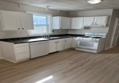 5 Hazel St, Salem, Massachusetts 01970, 2 Bedrooms Bedrooms, 4 Rooms Rooms,1 BathroomBathrooms,Residential Lease,For Rent,Hazel St,73205365